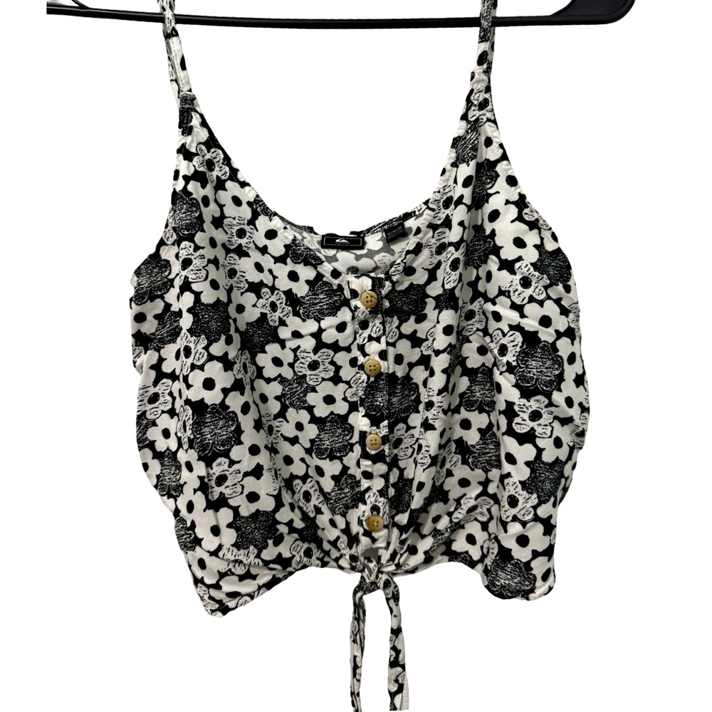 Quicksilver Crop Loose Fit Top Shirt Size Medium